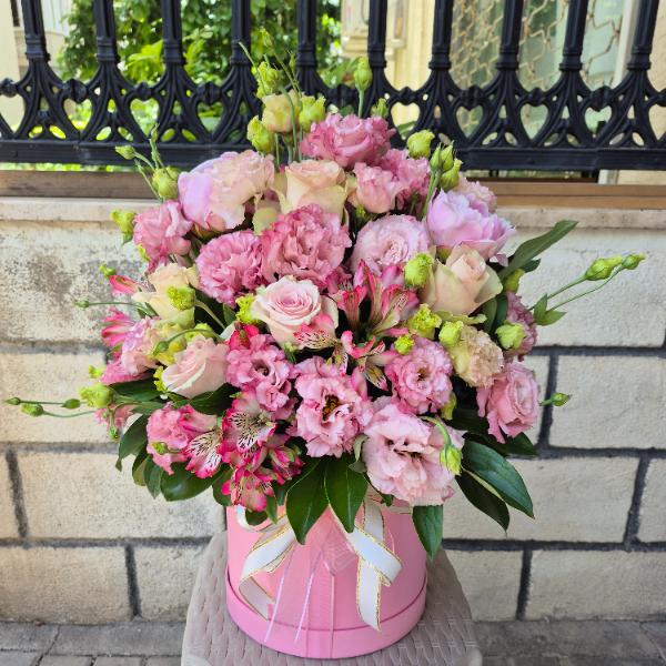  Alanya Blumenbestellung Rosafarbene Lisianthus und Rose