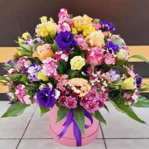 kaliteli Çiçek buketi Mix in Box Flowers 