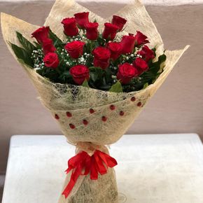 заказать доставку букета цветов в алании на нашем сайте Букет из 21 роз 